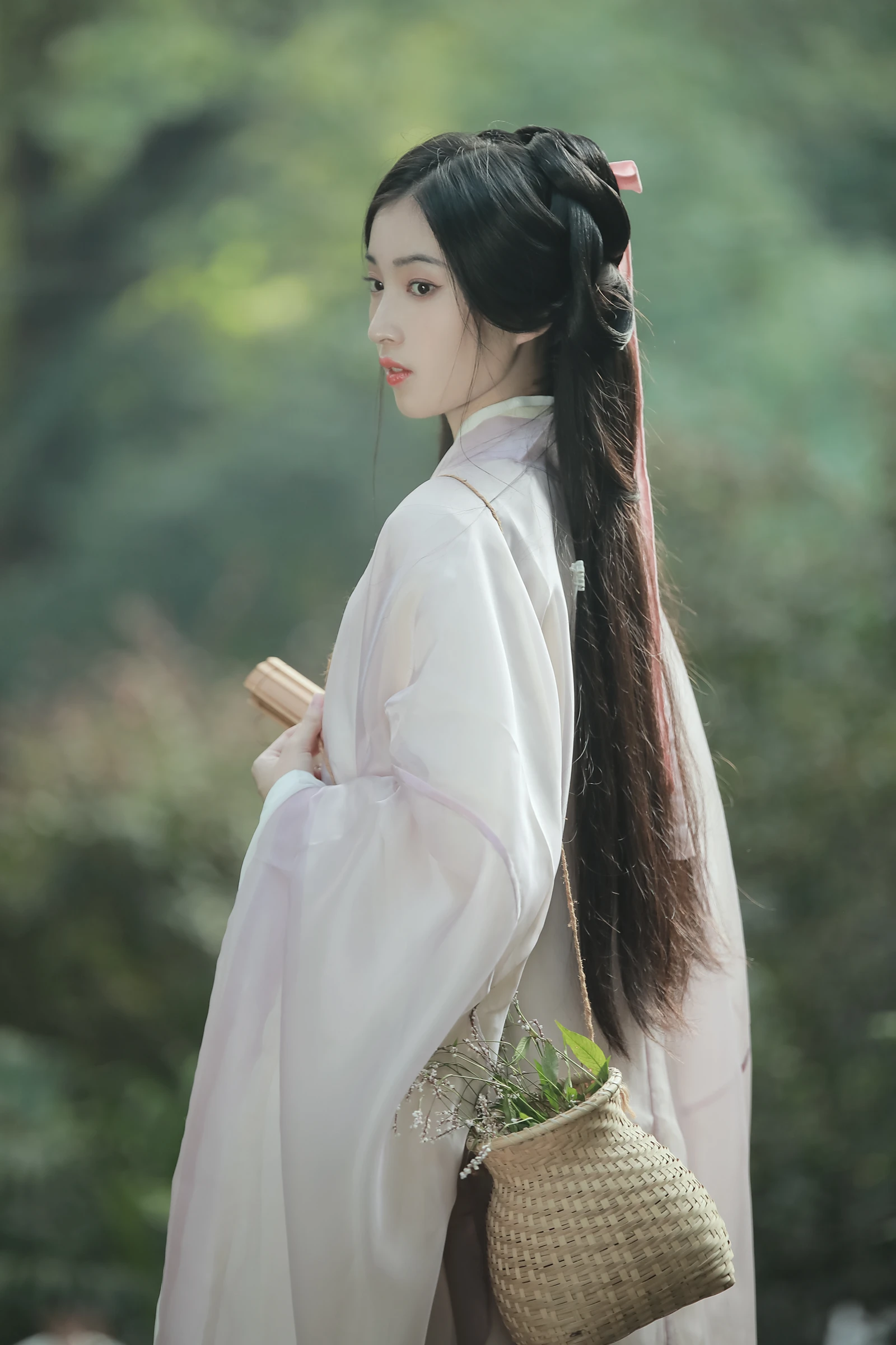 [YITUYU]艺图语-2024.10.15-采薇-棠棠-[22P-195MB]-2.webp